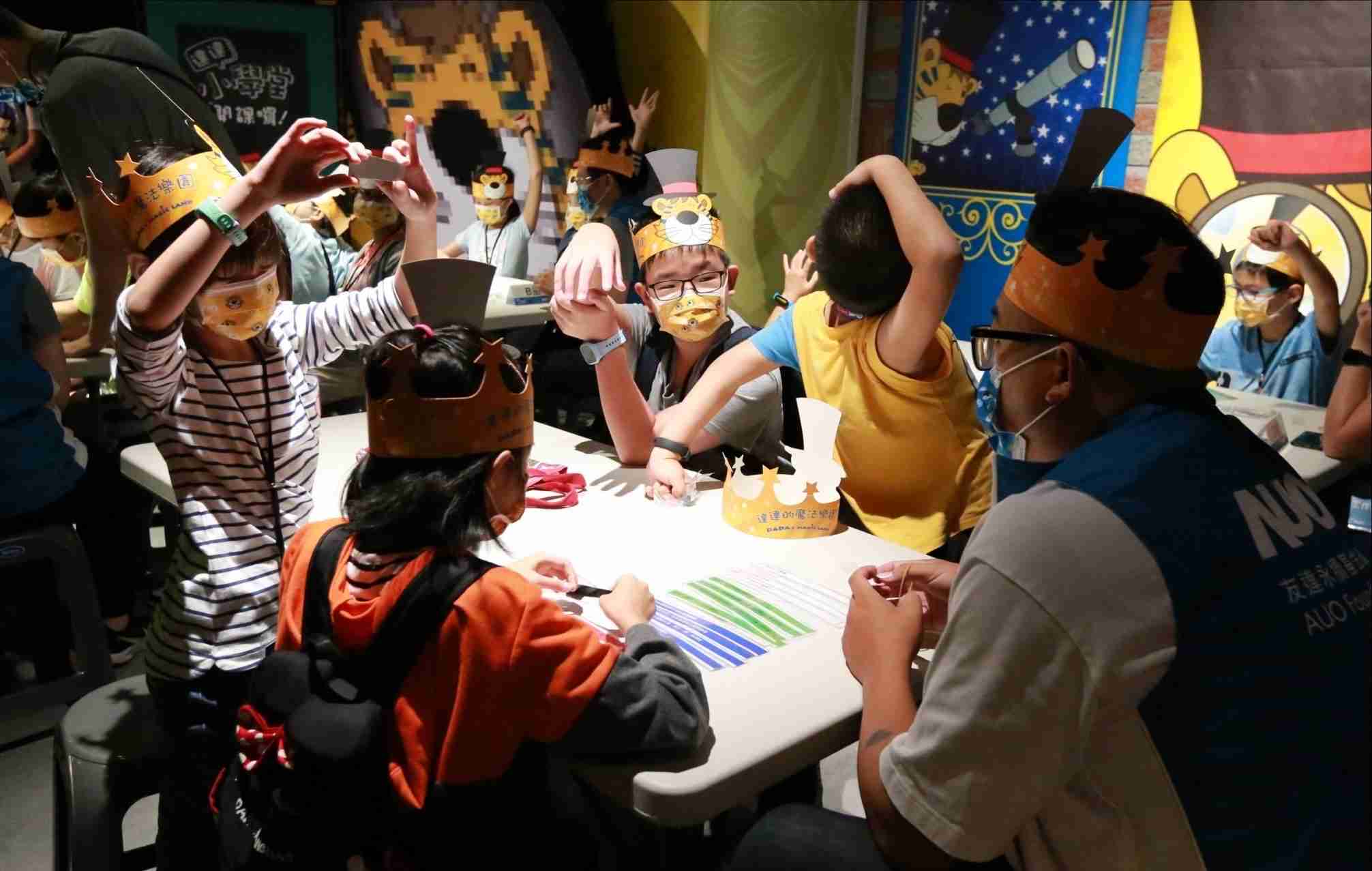 CG电子以永续理念推动全人教育计划，，，，内外结盟储备科普教育人才，，荣获亚太永续行动奖社会共融面的金奖肯定