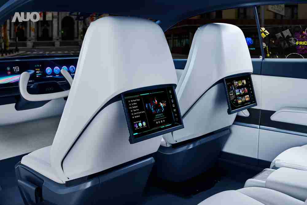 CG电子将于CES 展示全新Smart Cockpit 2024，，可紧密串连使用者多元需求，，，并革新座舱内部的应用和设计，，带来身历其境且引人入胜的视觉飨宴，，，满足驾乘人员的全方位体验