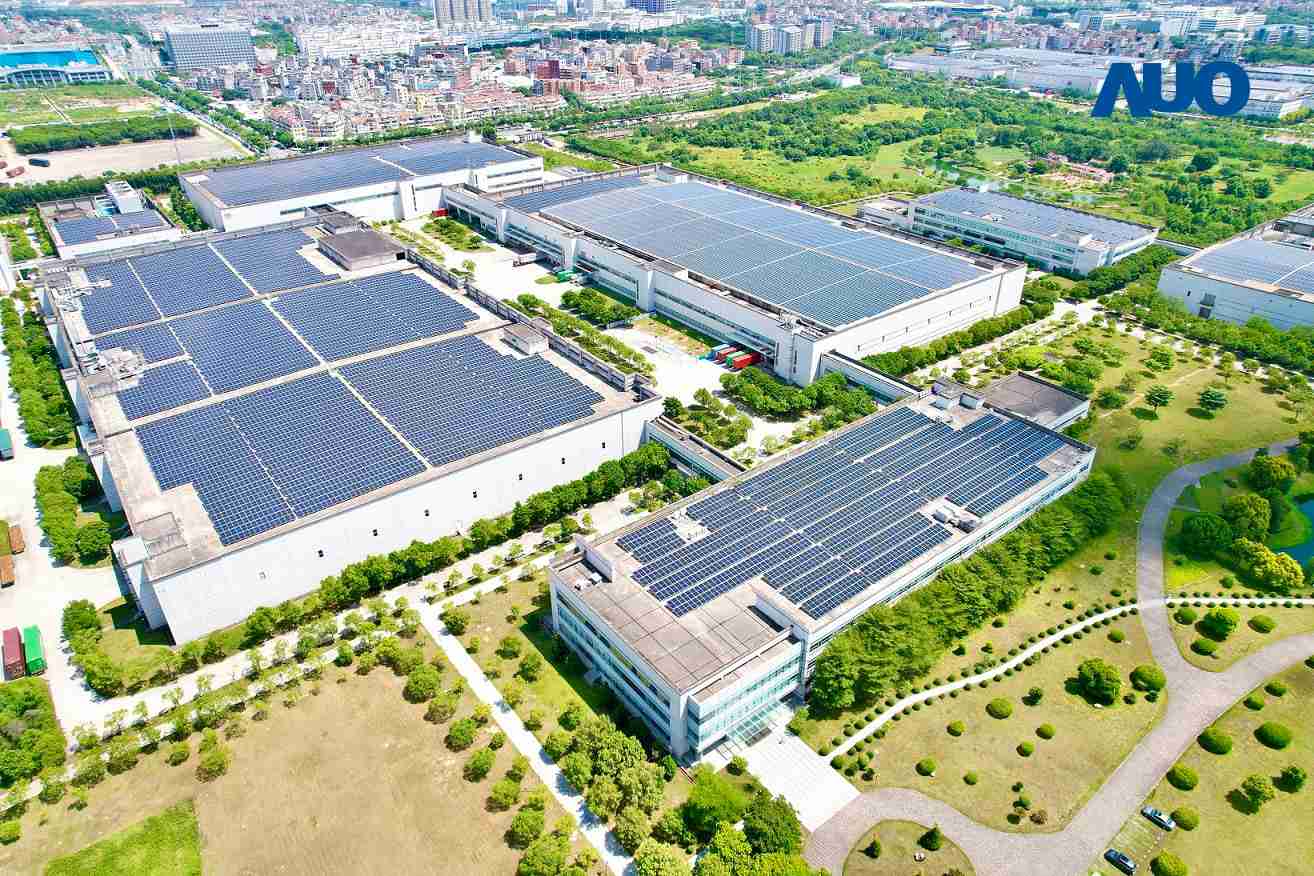 CG电子厦门推动智能制造同时，，，，透过绿电创能纵深推进绿色转型，，，，厂区全屋顶铺设太阳能光伏板，，，每年太阳能发电 2,600多万度